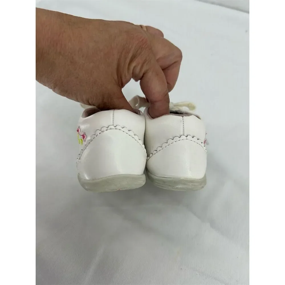 Stride Rite SRT Emilia Baby Walker Shoes White Size 4.5W 4.5 Girls